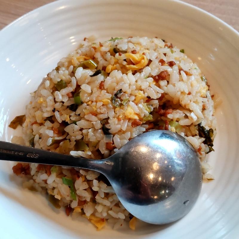 高菜とそぼろ入り炒飯(横浜大飯店)