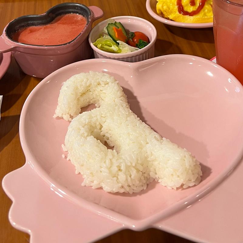 萌え萌えピンクカレー♥ 〜ピュアラリ∞キュアラリ魔法のじゅもん〜(アットほぉ～むカフェ 本店4階 （@ほぉ～むカフェ）)