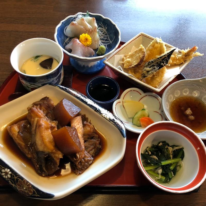 ヒラメあら煮定食(まさ吉)