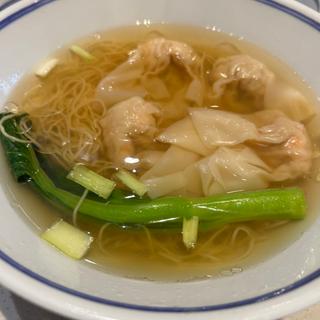 雲呑麺(八大八小 the eight restaurant)