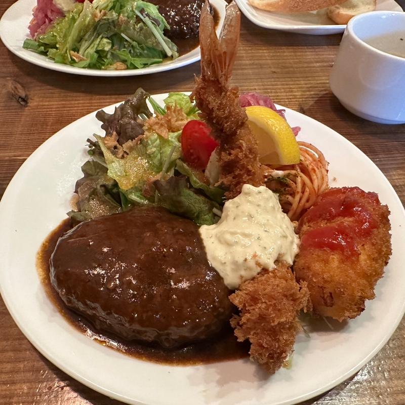 100年ハンバーグ ＆えびフライ＆エビクリームコロッケ(むーしゃむーしゃ )