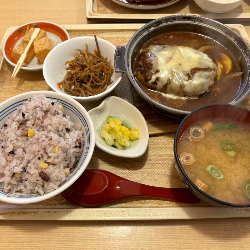 カレーハンバーグ定食(さち福や イオンモール常滑店)