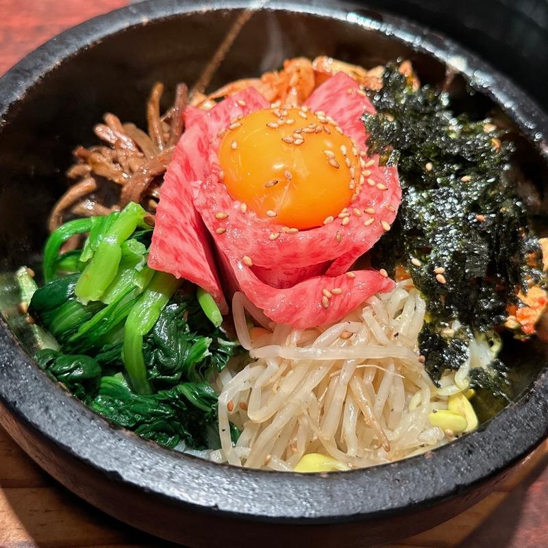 和牛ビビンバ ガーリック風味(焼肉 清香苑別館（せいこうえんべっかん）)