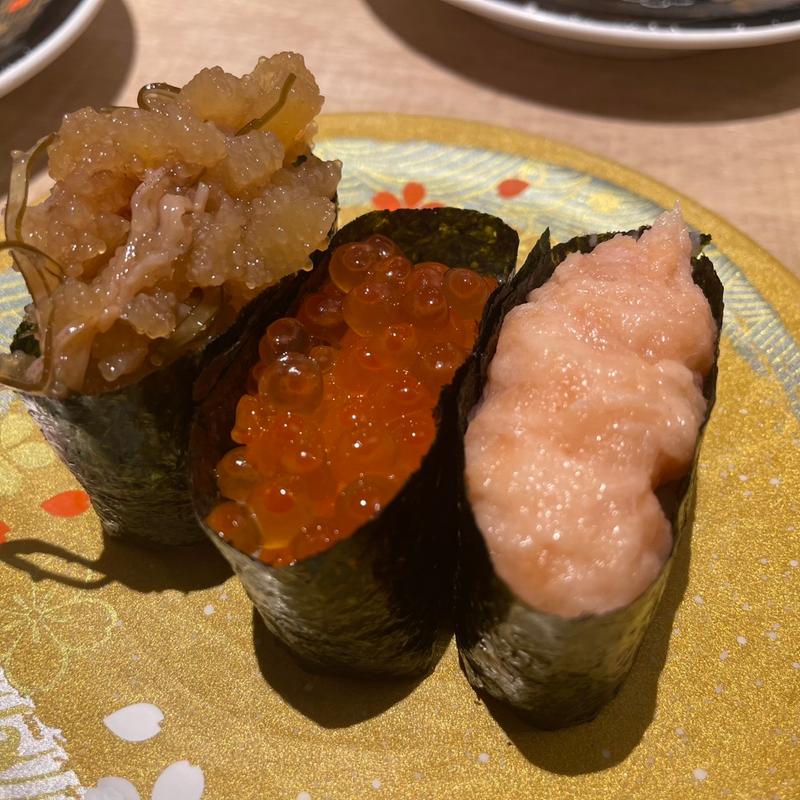 おすすめ軍艦3貫(回転寿司 北海道四季彩亭 )