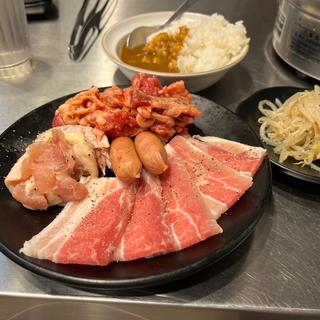 食べ放題の最初の肉(298(にくや)心斎橋店)