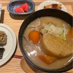 ゴロゴロ野菜と角煮のすんごい豚汁セット(ASAKUSA MISOJYU soup&rice(アサクサミソジュー))