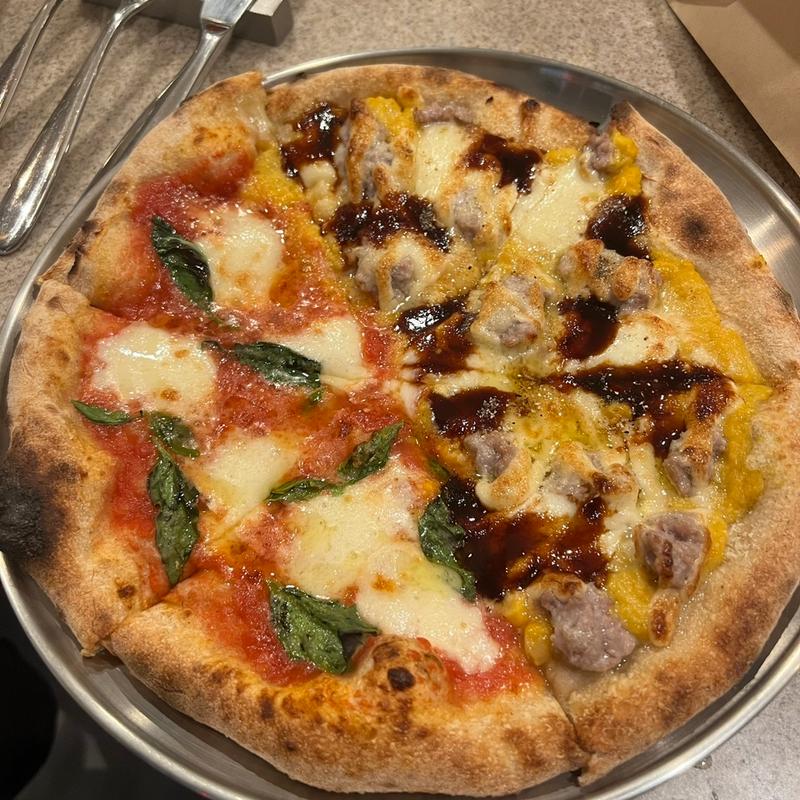 (CRAZY PIZZA at SQUARE)