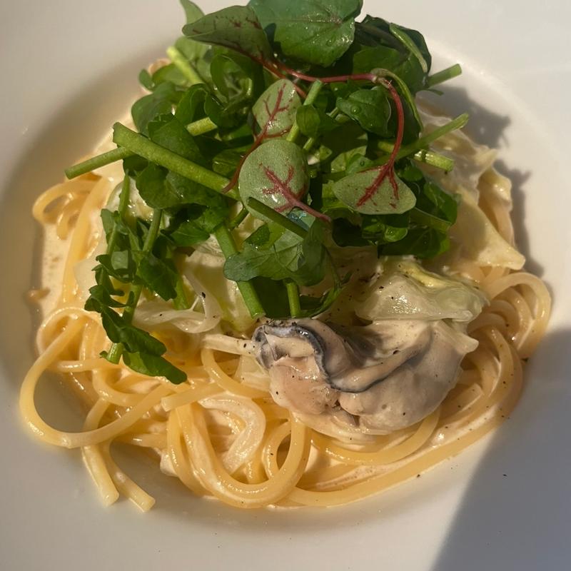 牡蠣と春キャベツ、クレソンのクリームパスタ(OFF)