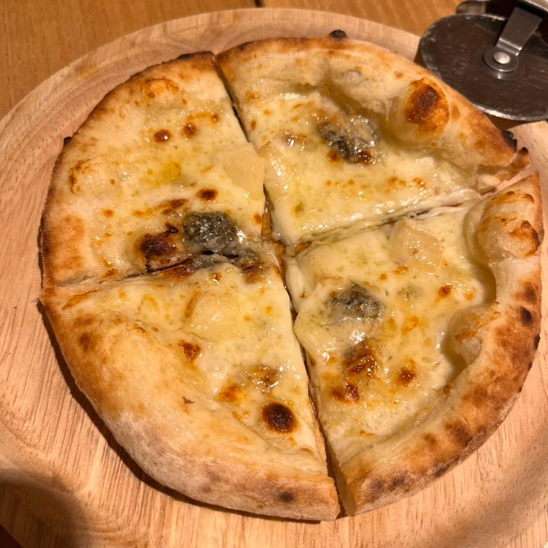 クアトロフォルマッジオSサイズ(ビアパブベアレン )