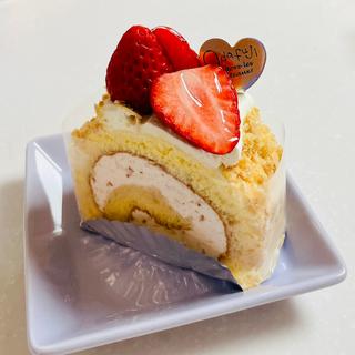 苺のロールケーキ(西洋菓子 おだふじ (大泉学園店))