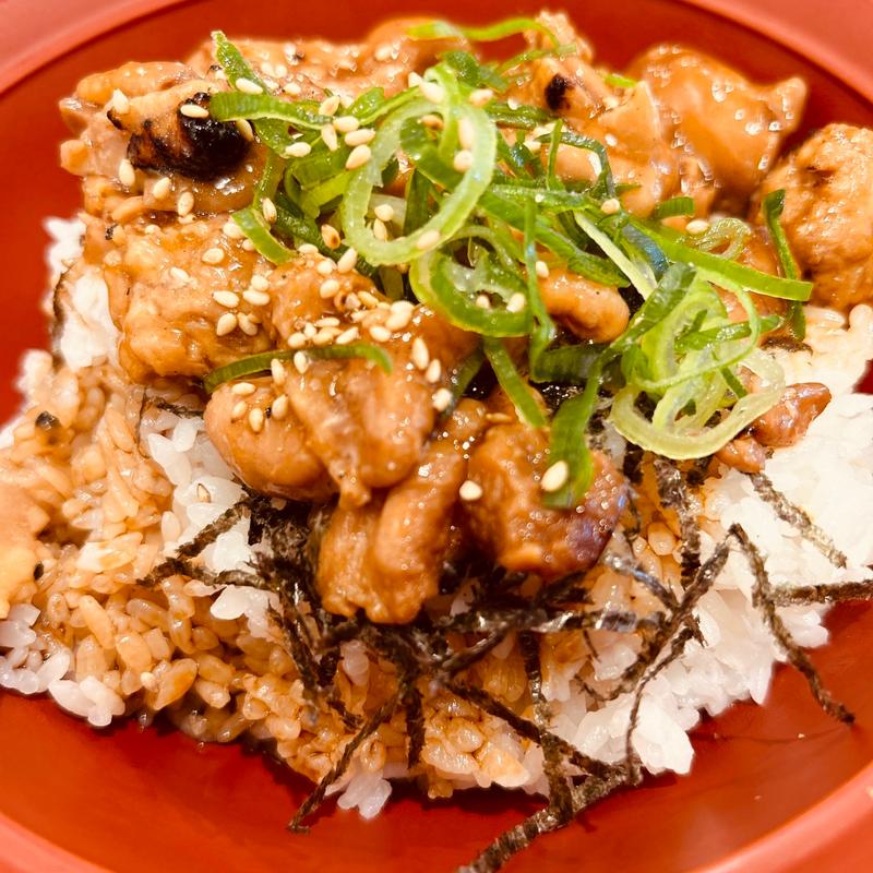 炭火やきとり丼(並盛)(すき家 梅田東店 )