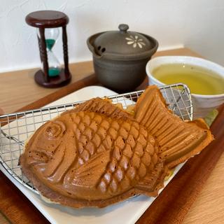 濃厚カスタードたい焼き+伊勢茶HOT(奥萬屋)
