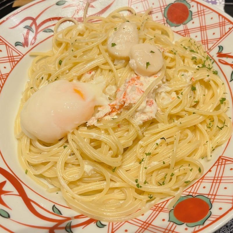 紅ズワイガニと帆立のクリームソース 温泉卵添え(洋麺屋五右衛門 京都桂川イオン店)