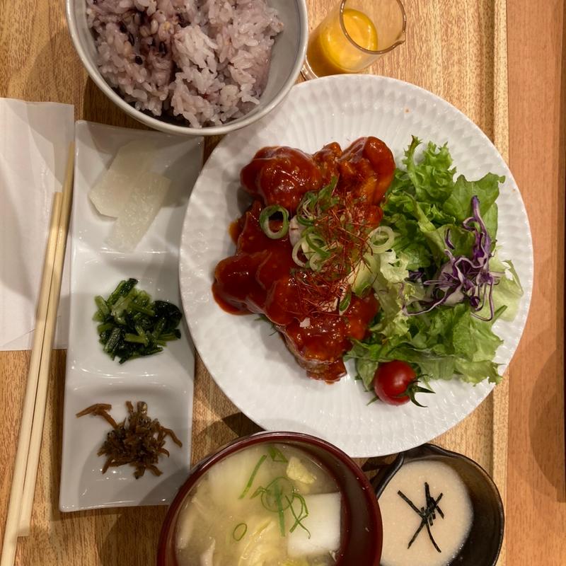 米粉で揚げたヤンニョムチキン定食(花あかり イオンモール新瑞橋)