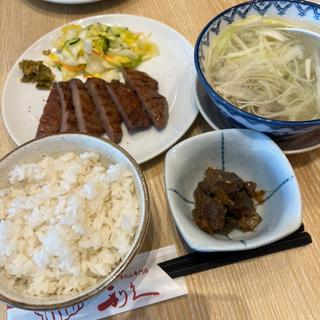 牛タン定食(牛たん炭焼 利久 グランエミオ所沢店)