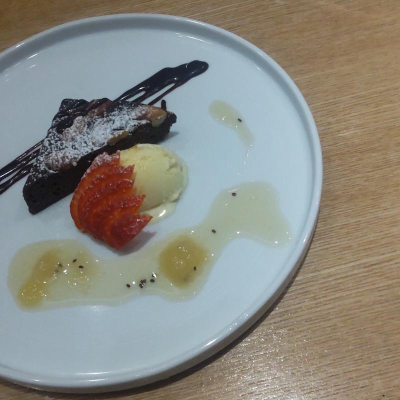 チョコレートブラウニー(Washoku バル かめすけ)