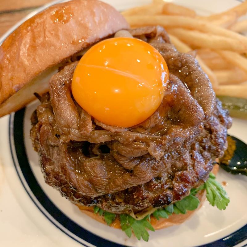 限定 すき焼きハンバーガー(アンバープレイス)