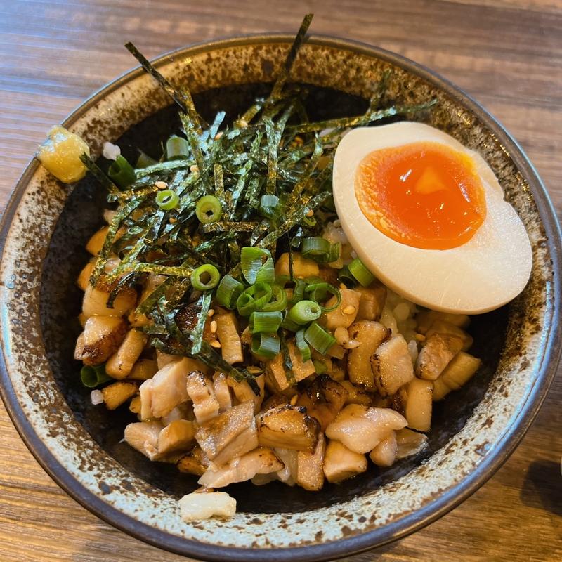 炙りチャーシュー丼(鳥せん)