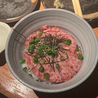 牛トロ飯(円らく 所沢荘)