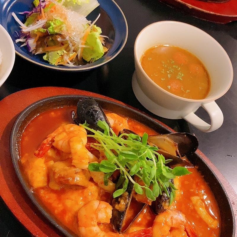 (モグモグー （mogumogoo）)