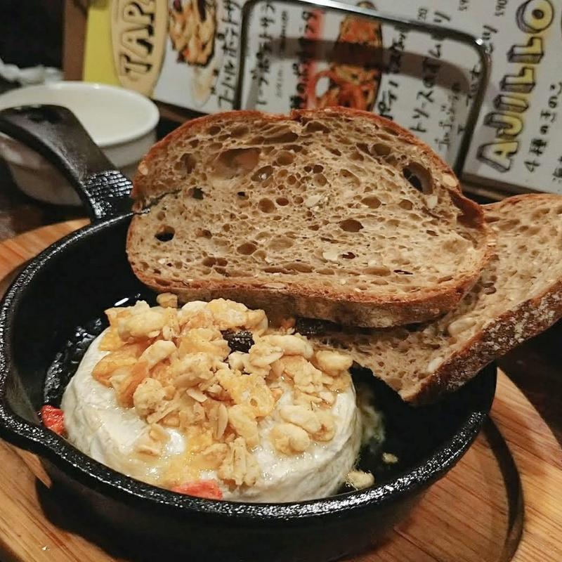 焼きはちみつカマンベール(Meet　Meats 5バル 中野店 （ミートミーツ・ゴーバル【旧店名】スパイシーカフェ カマル）)