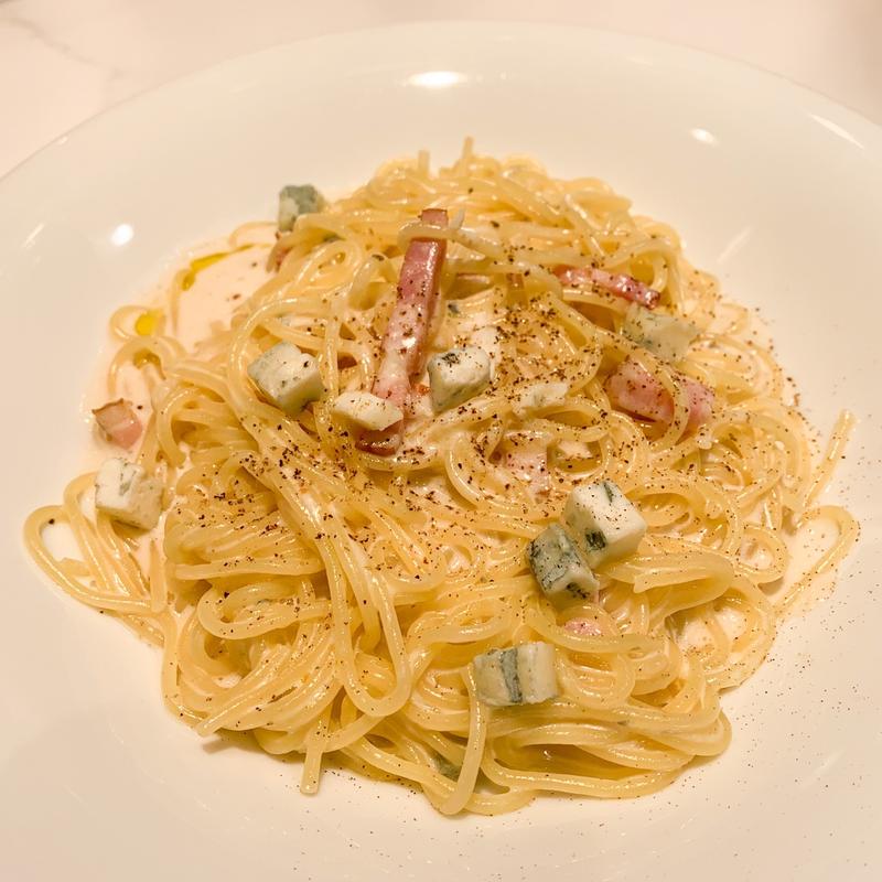 ゴルゾンゾーラのクリームパスタ(パスタ＆ピッツァ　ウオタ)