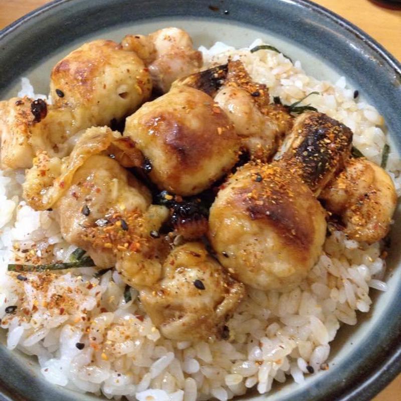 焼き鳥丼(鯉作)