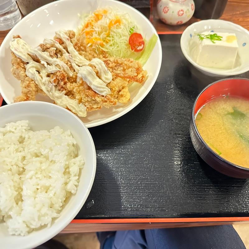 鶏のから揚げ定食(さんさん亭)