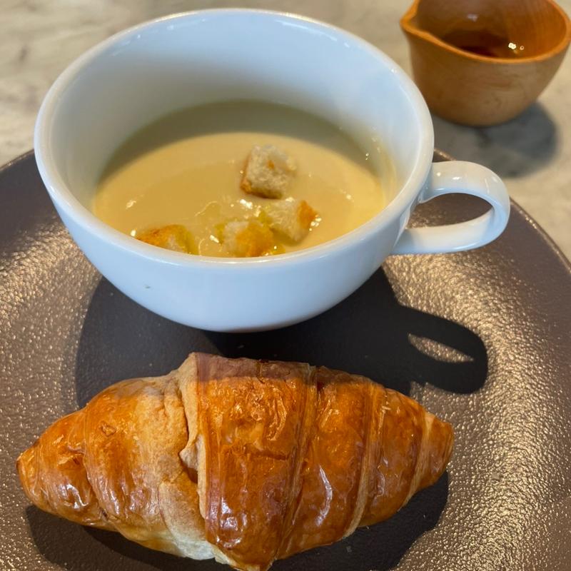 さつまいものポタージュ (川越薪火料理　in the park)