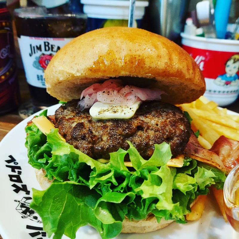 メープルバターベーコンチーズバーガー(PEDRO'S BURGER)