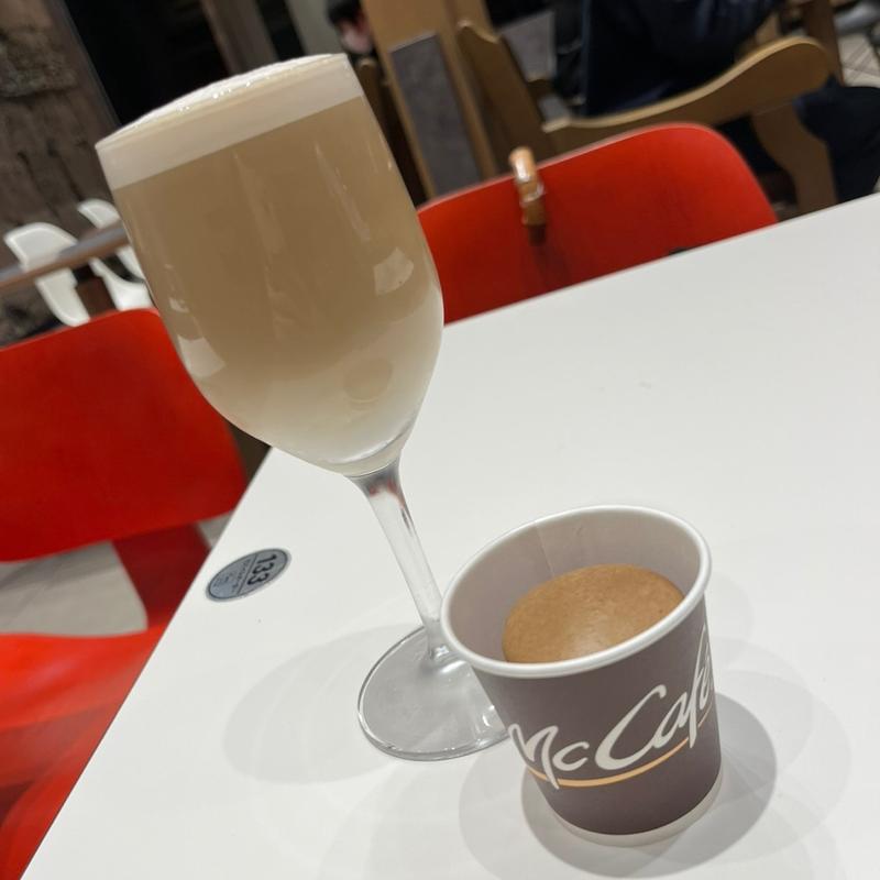 ニトロブリューコーヒー アイスミルク(マクドナルド 六本木ヒルズ店)