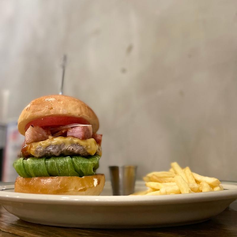 くんちゃまBACON CHEESE BURGER(BURGER STAND Hi-Five)