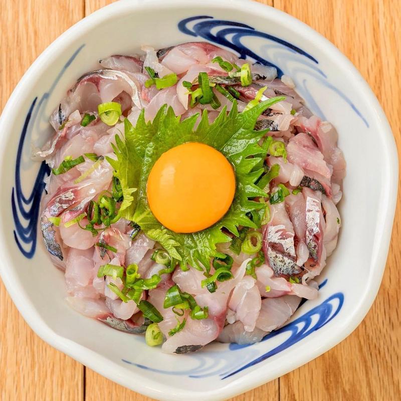 朝獲れ！三浦地あじ贅沢丼(いまがわ食堂 町田店)