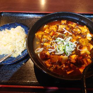 マーボ豆腐刀削麺