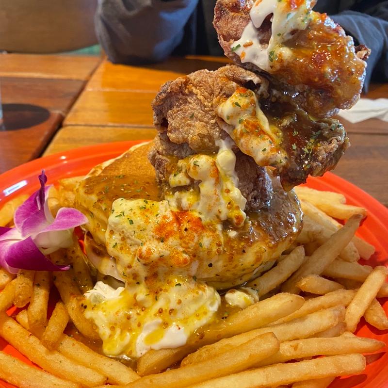 ハニーマスタードモチコチキンパンケーキ(コナズ珈琲所沢)