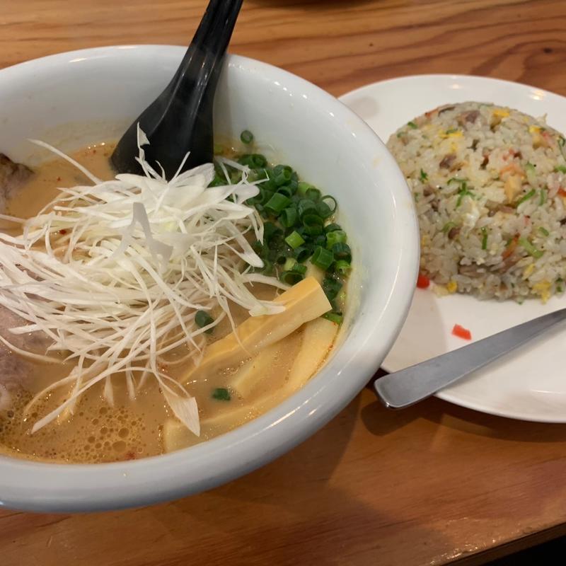 味噌ラーメン(麺のひな詩)