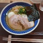 あっさり塩玉らぁ麺(らぁ麺 桃の屋)