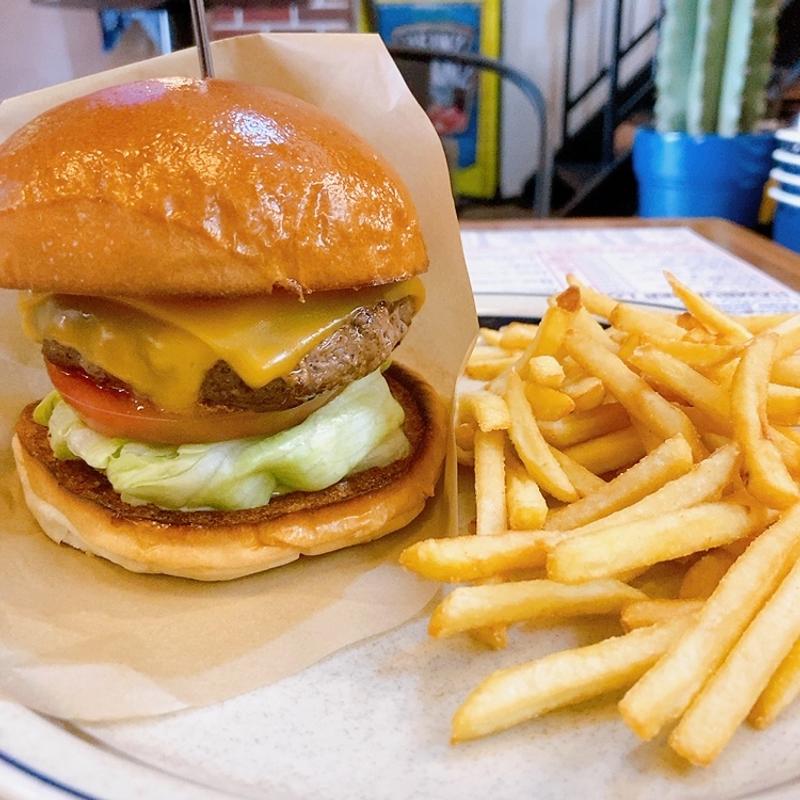 ハンバーガー　チーズトッピング（Aセット）(ライドダイナー （RIDE DINER）)