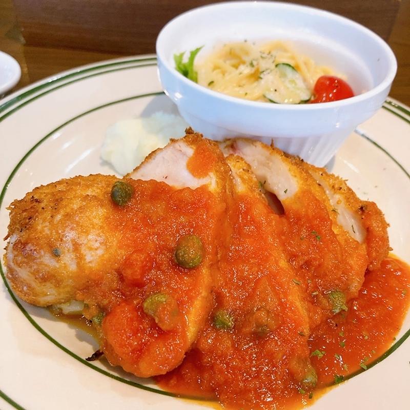 若鶏とチーズのコルトンブルー風カツレツ(炭火とワイン 巴里食堂)