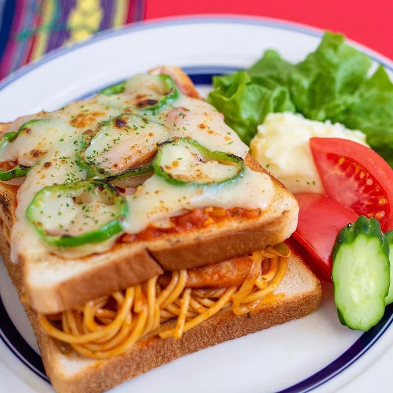 ナポリタンinピザトースト(Eggs 'n Things 原宿店)