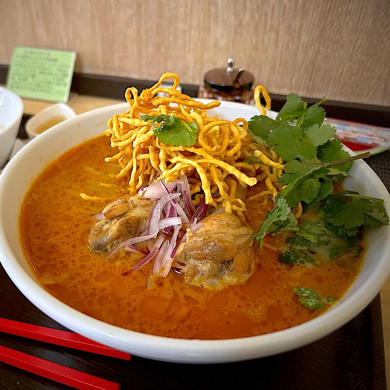 カオソーイチキン(カオソイ食堂)