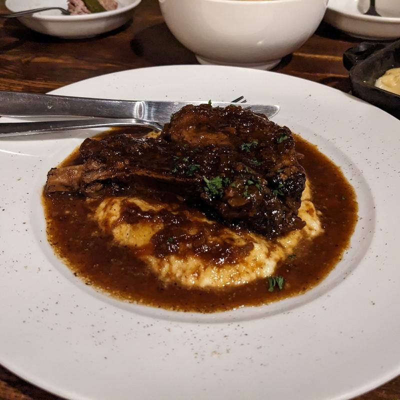 スペアリブのやわらか煮(ビストロ　アリゴ )