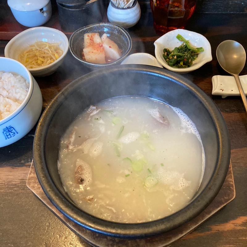 ソルロンタン定食(ピニョ食堂 )