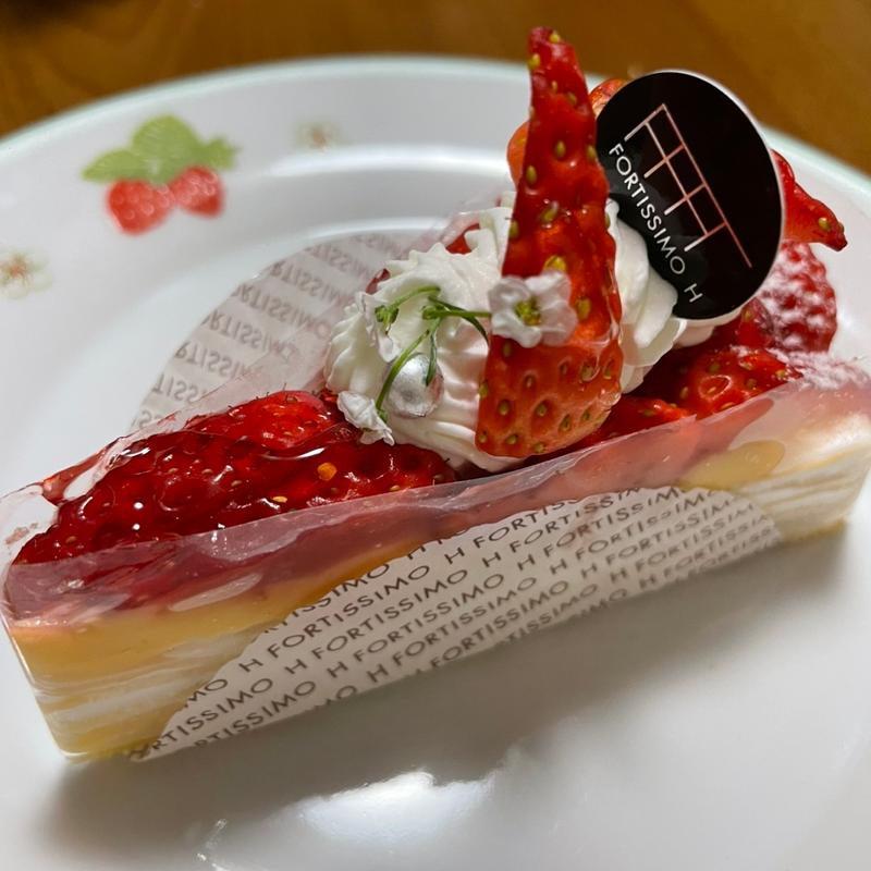 苺のミルクレープ(フォルテシモ アッシュ （FORTISSIMO H）)