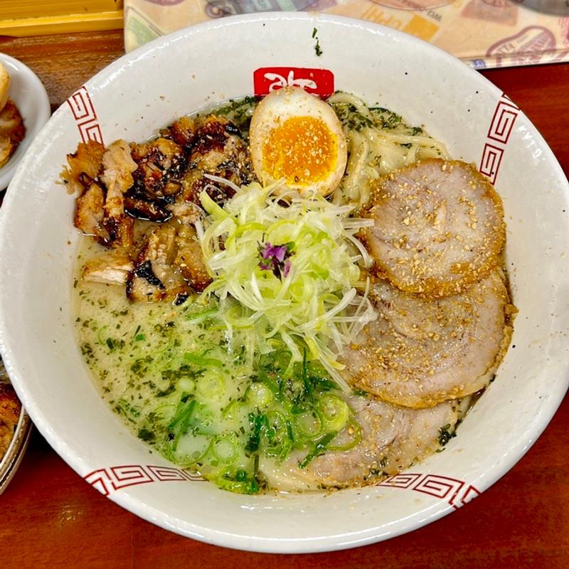 塩(しそ入り)ちゃーしゅー麺(らーめん 弥七)