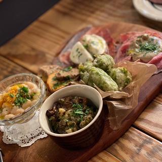 前菜盛り合わせ 1人前〜(バール チッチャ)