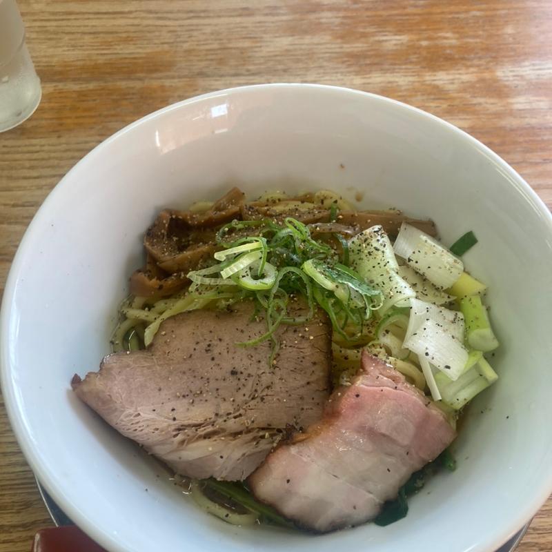 香ばしネギ油のニンニク黒胡椒まぜそば(栃木中華そば 神志)