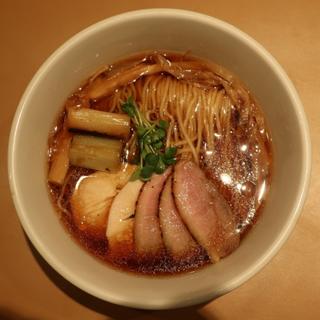 名古屋コーチンの鴨醤油らぁ麺(麺 紡木)