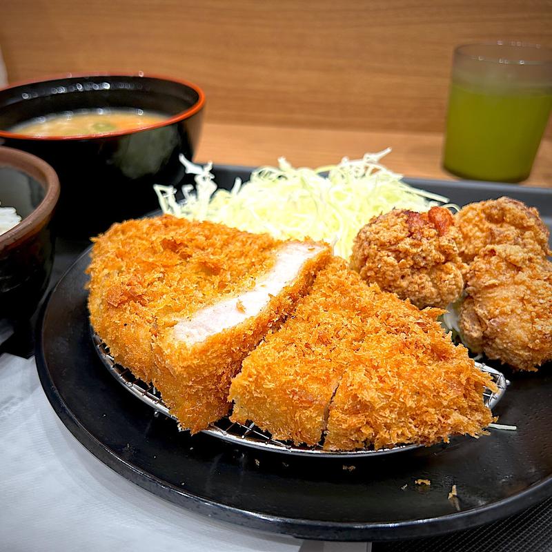 上ロースかつ＆唐揚げ定食 豚汁セット(松のや 仙台中央店)