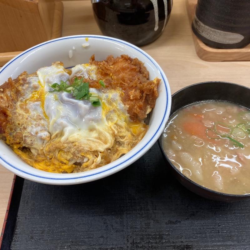 カツ丼と豚汁(かつや 渋谷道玄坂店)
